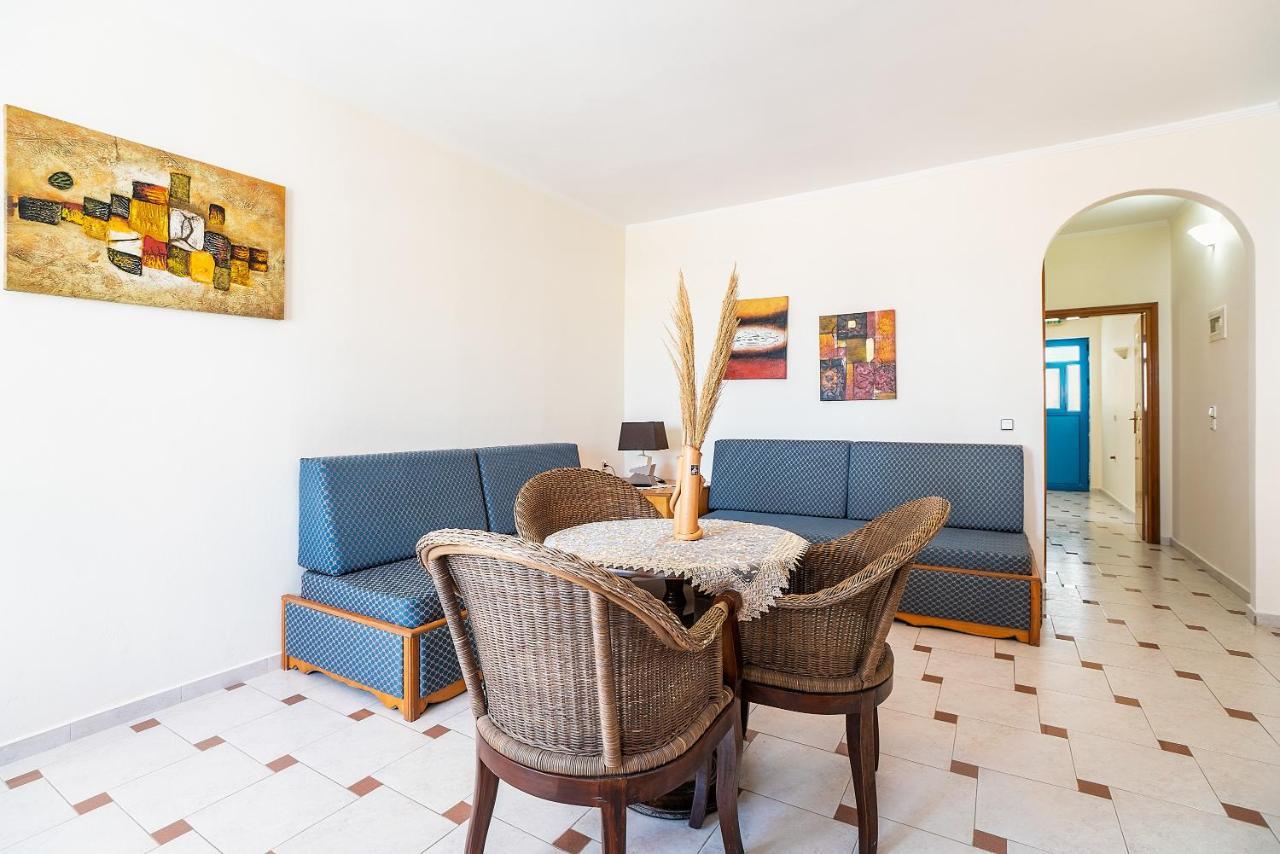 Livadia Beach Suite Екстер'єр фото