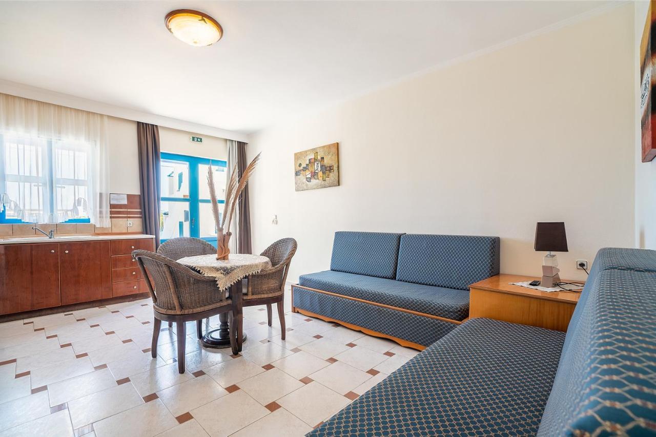 Livadia Beach Suite Екстер'єр фото